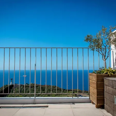 Privileged House With Fantastic Surroundings